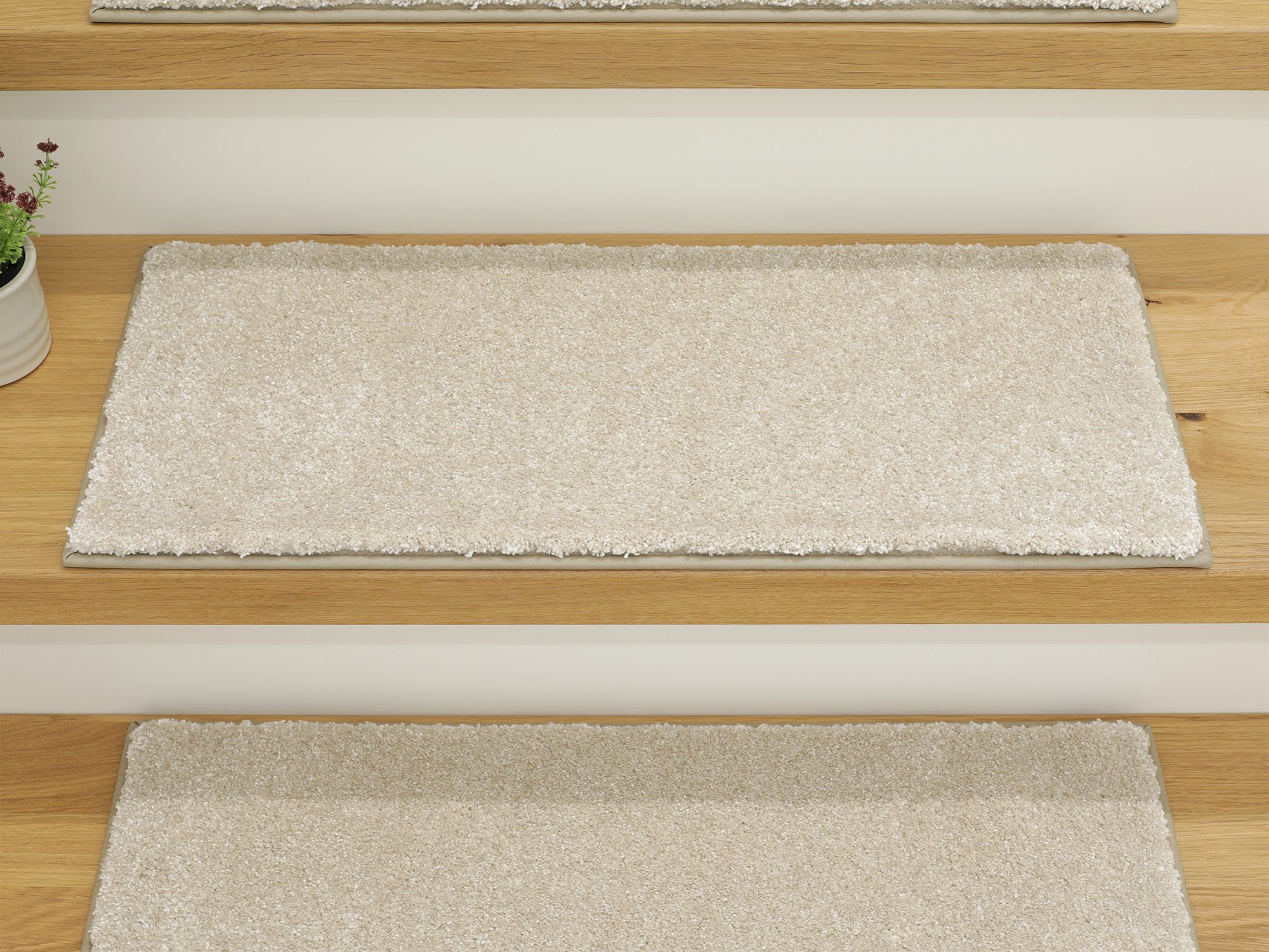 Ruxedo-Brienne-Hochflor-Stufenmatte-Paspel-beigeSTOBC_stufe-paspel