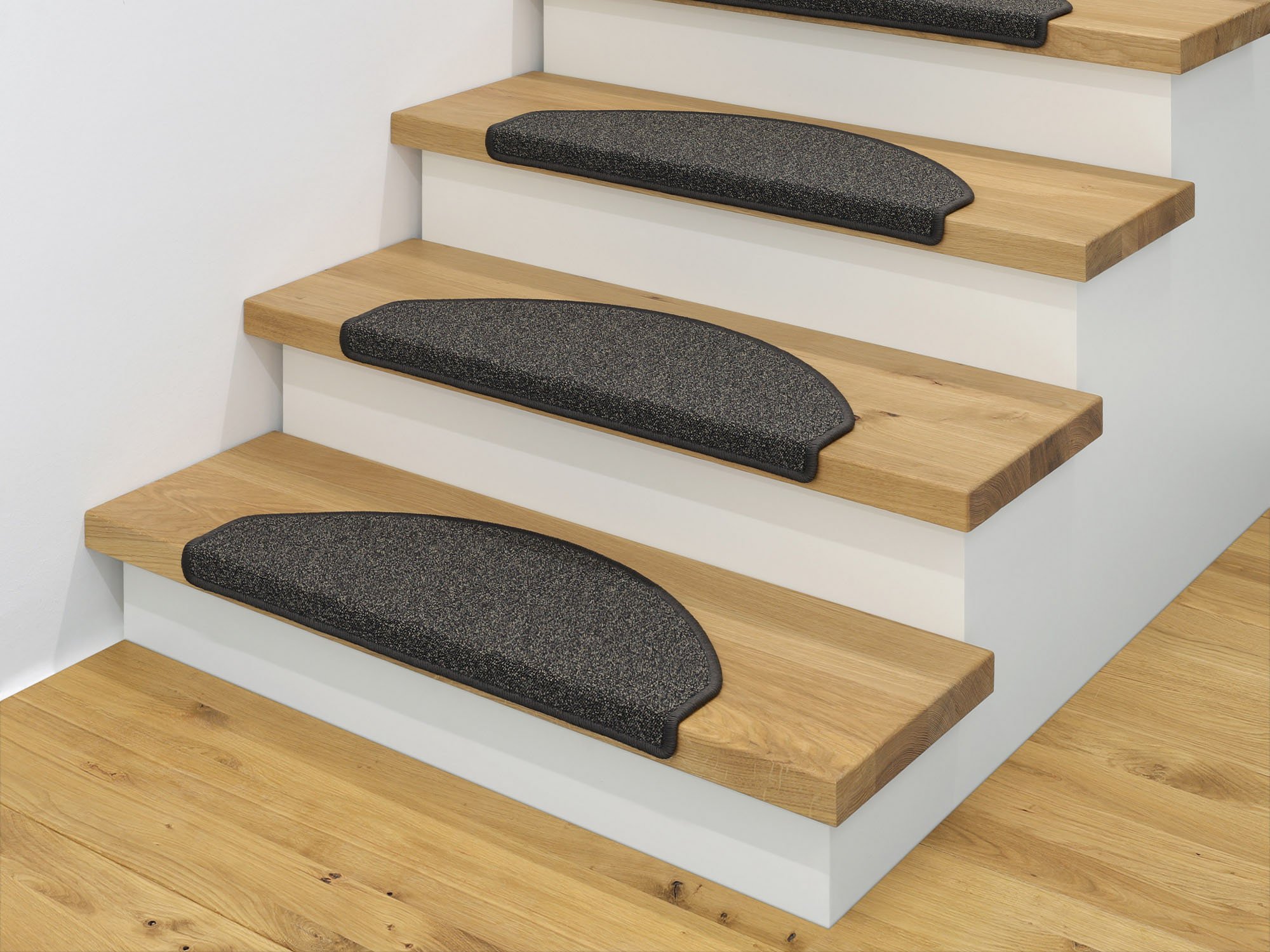 Ruxedo-Anteo-Kurzflor-Stufenmatte-Kettel-dark-brownSTA_stufe-kettel