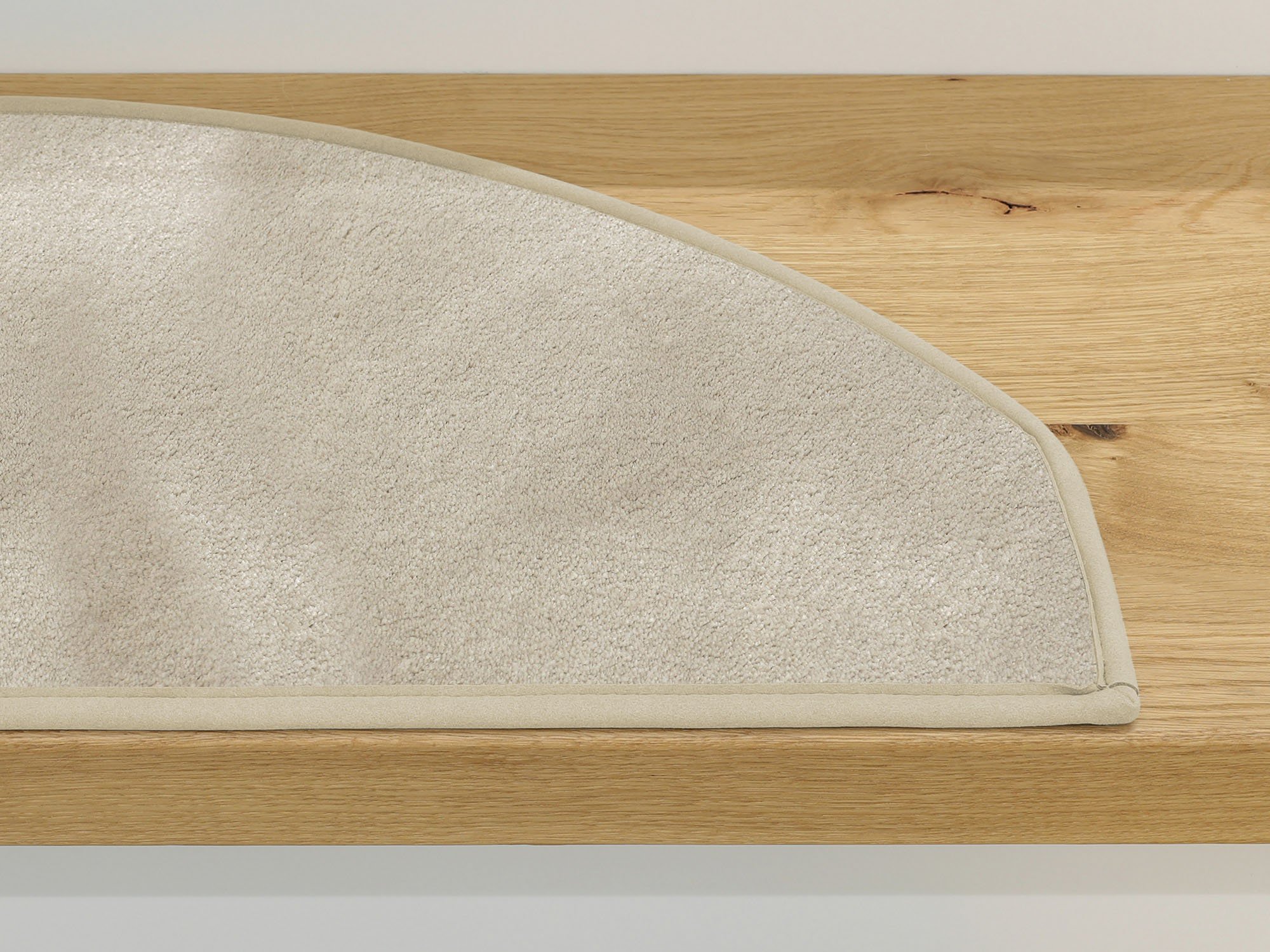 Ruxedo-Cecilia-Velours-Stufenmatte-Paspel-hermelinSTOAE_stufe-paspel
