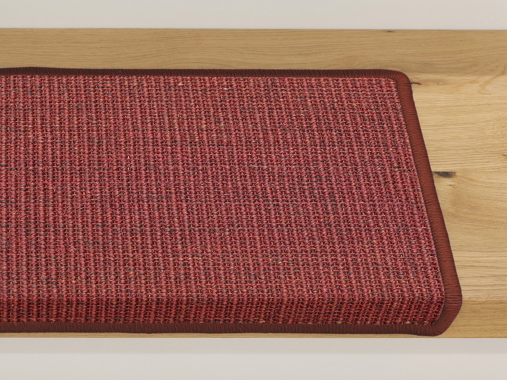 Ruxedo-Murcia-Sisal-Stufenmatte-Kettel-rubinSTBE_stufe-kettel