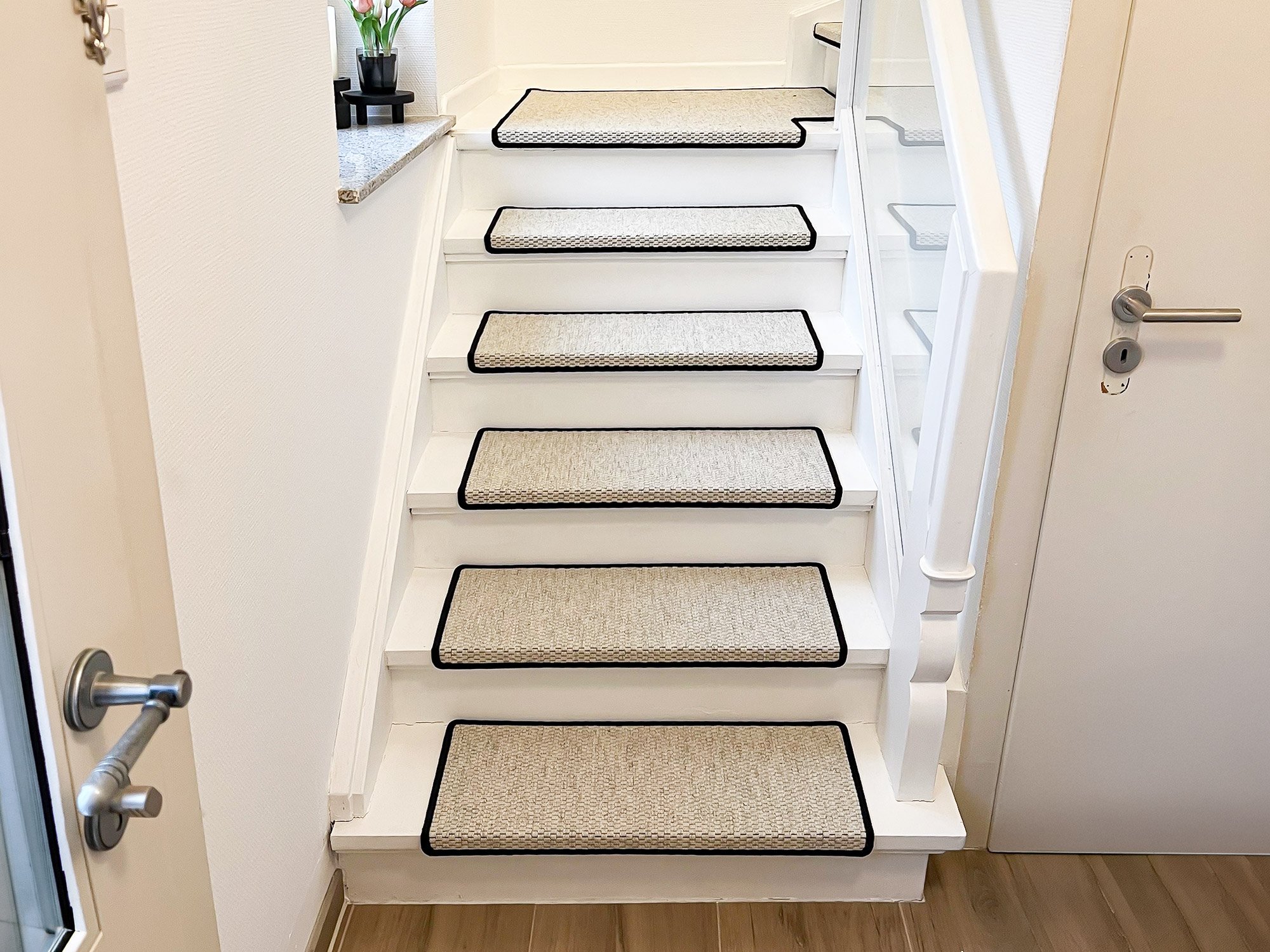 Rectangular stair treads rug with nosing