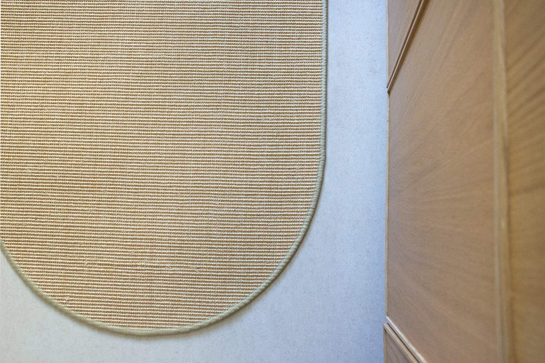 Oval, 165 x 215 cm