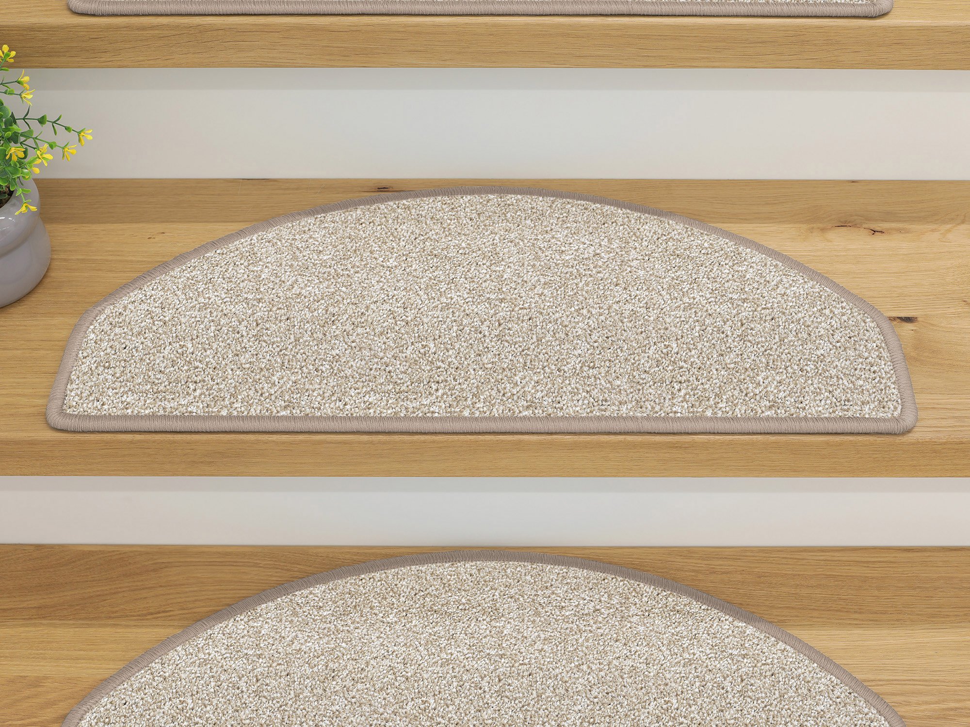 Ruxedo-Lenny-Kurzflor-Stufenmatte-Kettel-beige-STOAC_stufe-kettel