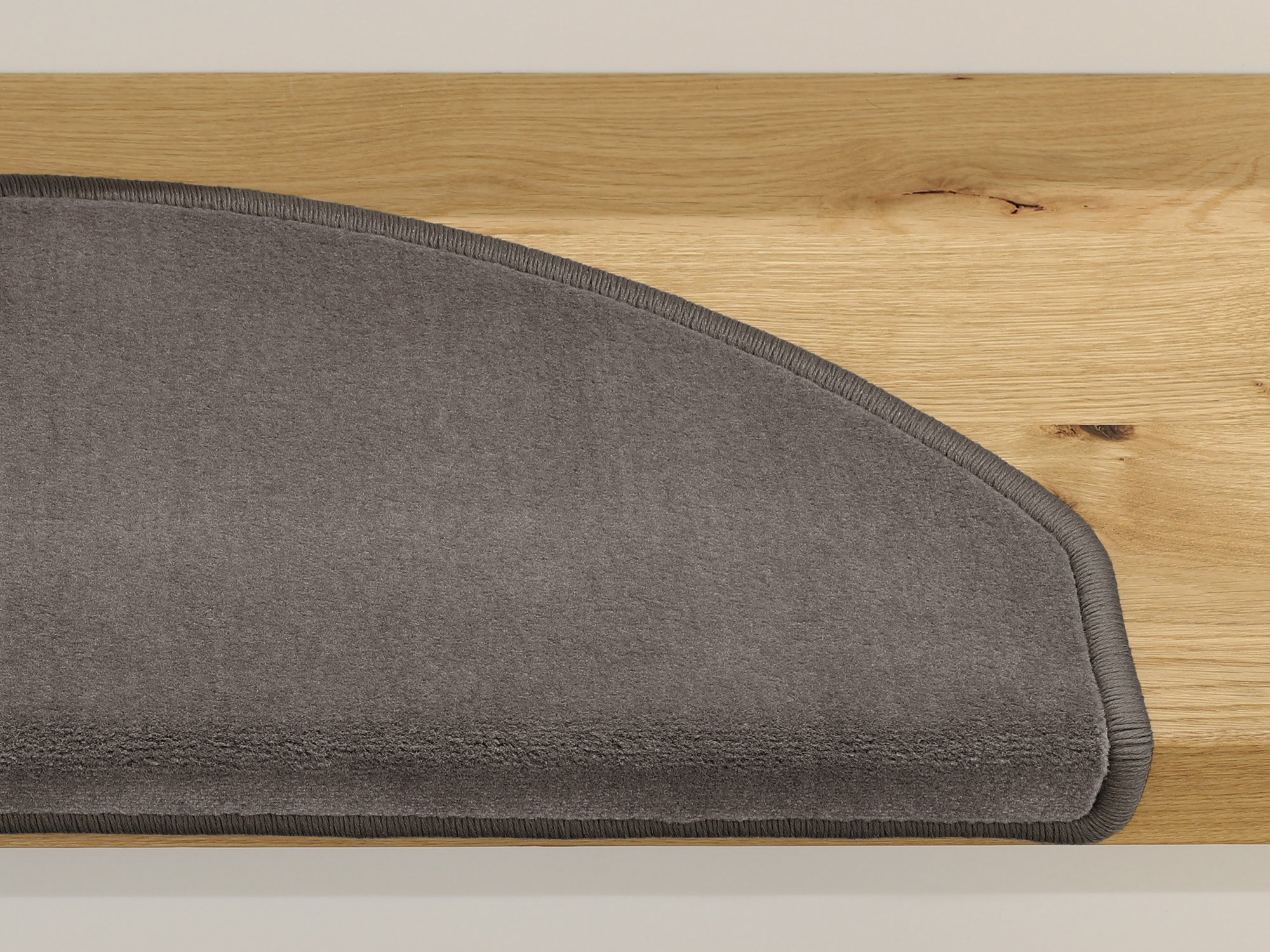 Lessio Low Pile Stair Mat