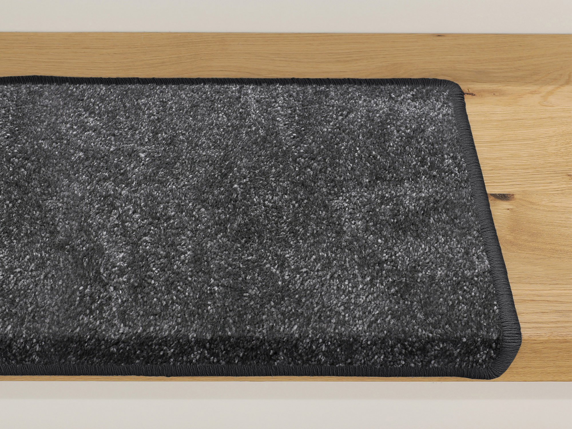 Ruxedo-Oliva-Hochflor-Stufenmatte-Kettel-anthracite-STBE_stufe-kettel