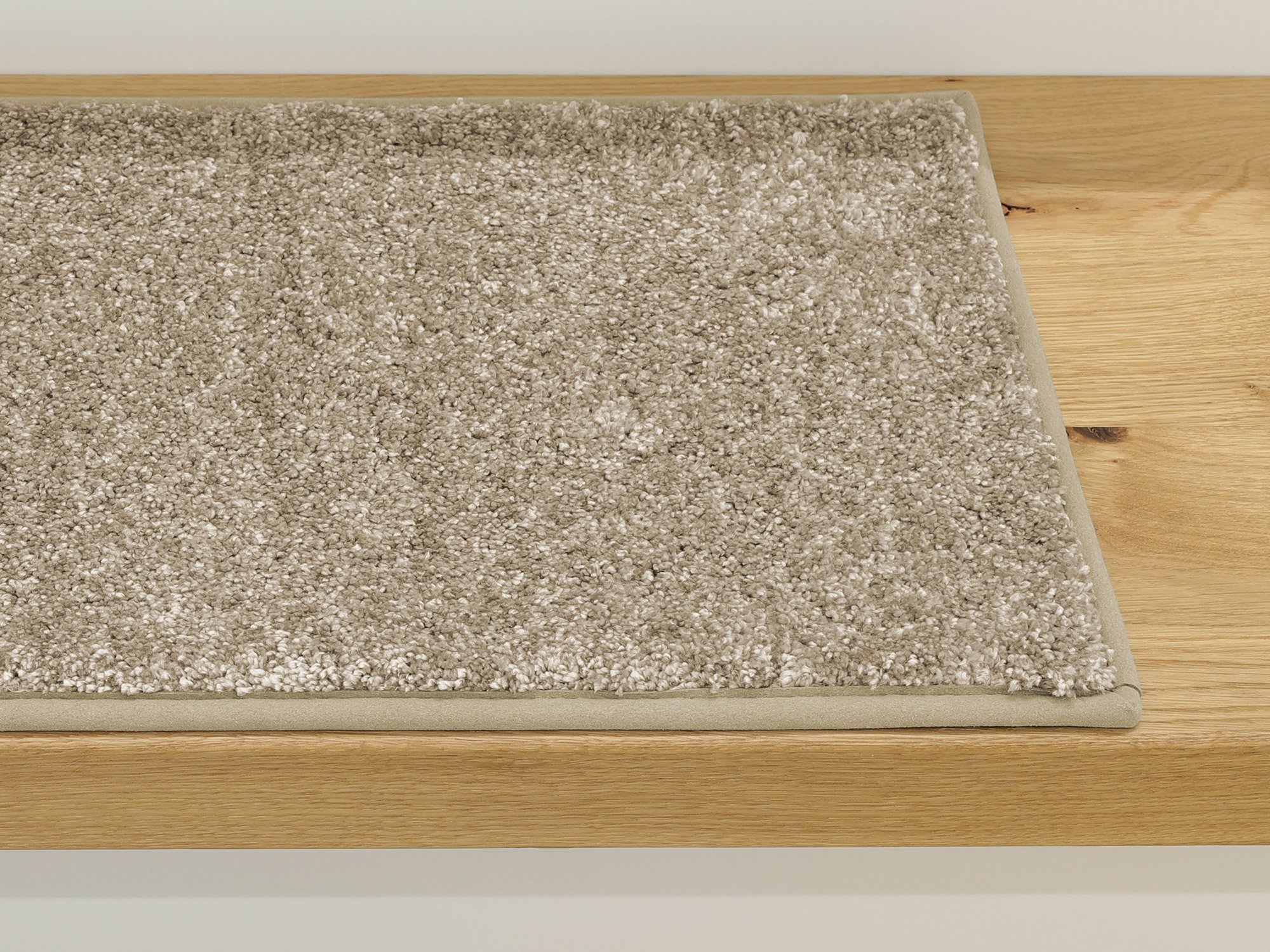 Ruxedo-Liora-Hochflor-Stufenmatte-Paspel-sandSTOBE_stufe-paspel