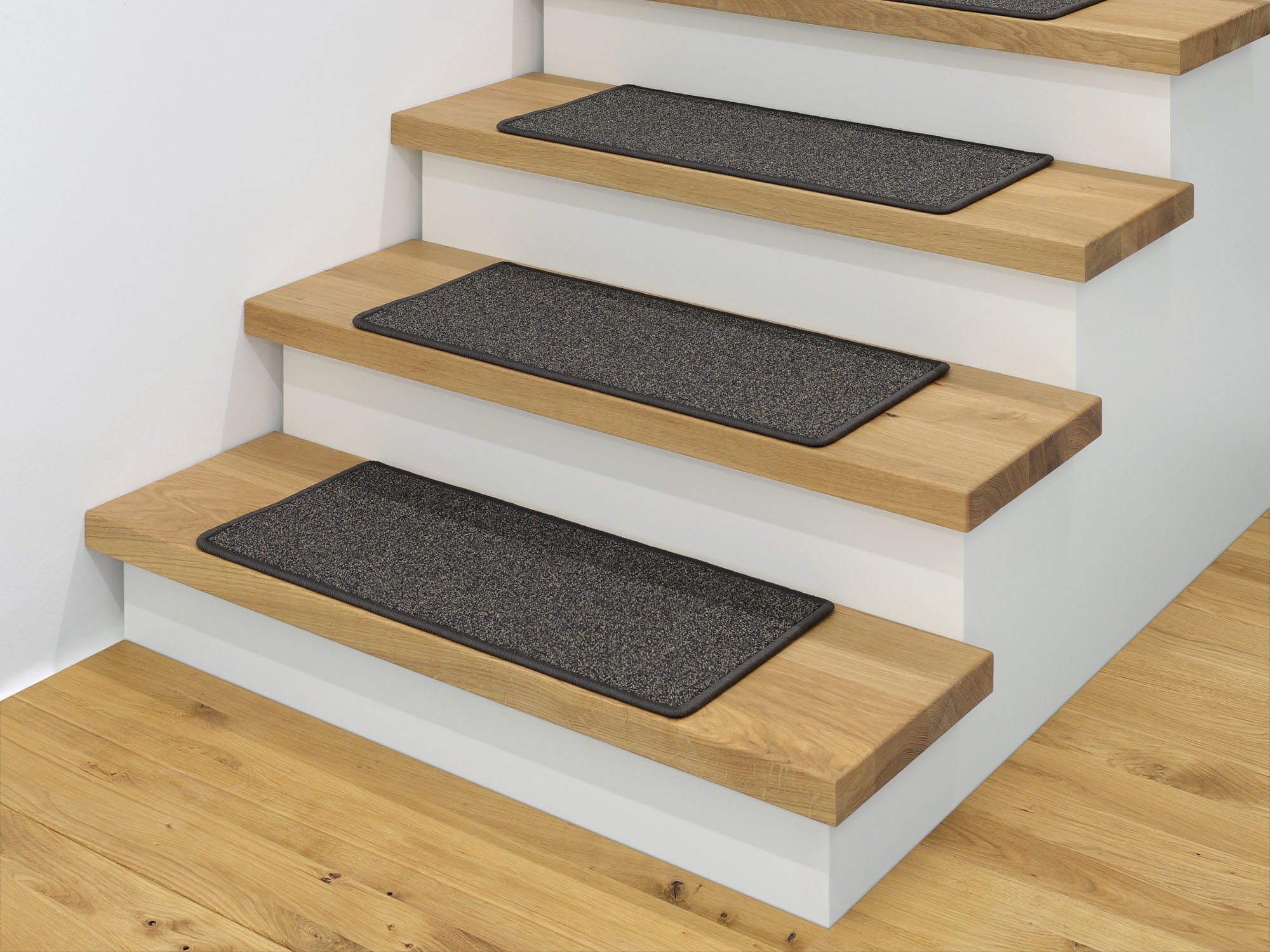 Ruxedo-Anteo-Kurzflor-Stufenmatte-Kettel-dark-brownSTOB_stufe-kettel
