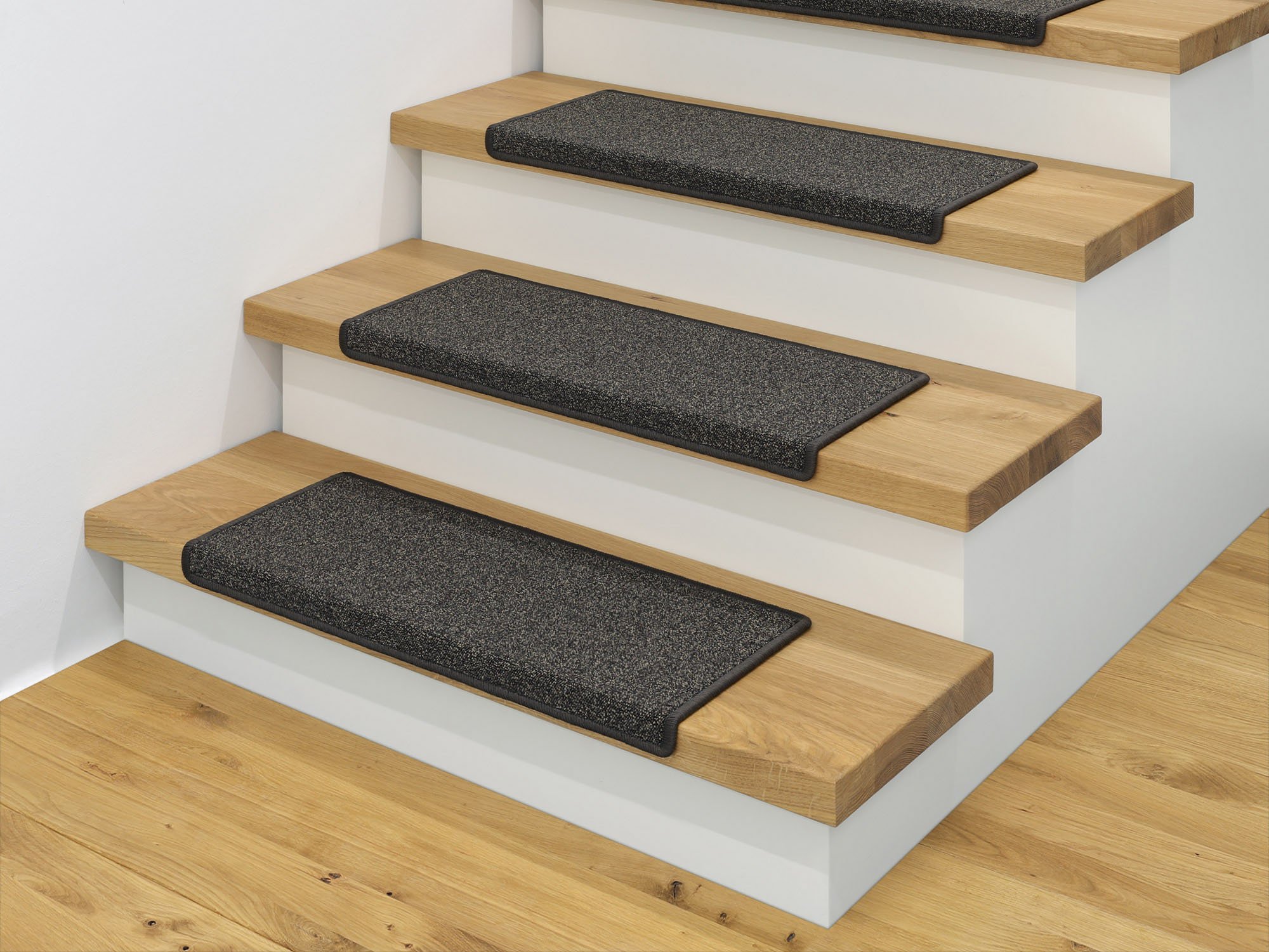 Ruxedo-Anteo-Kurzflor-Stufenmatte-Kettel-dark-brownSTB_stufe-kettel