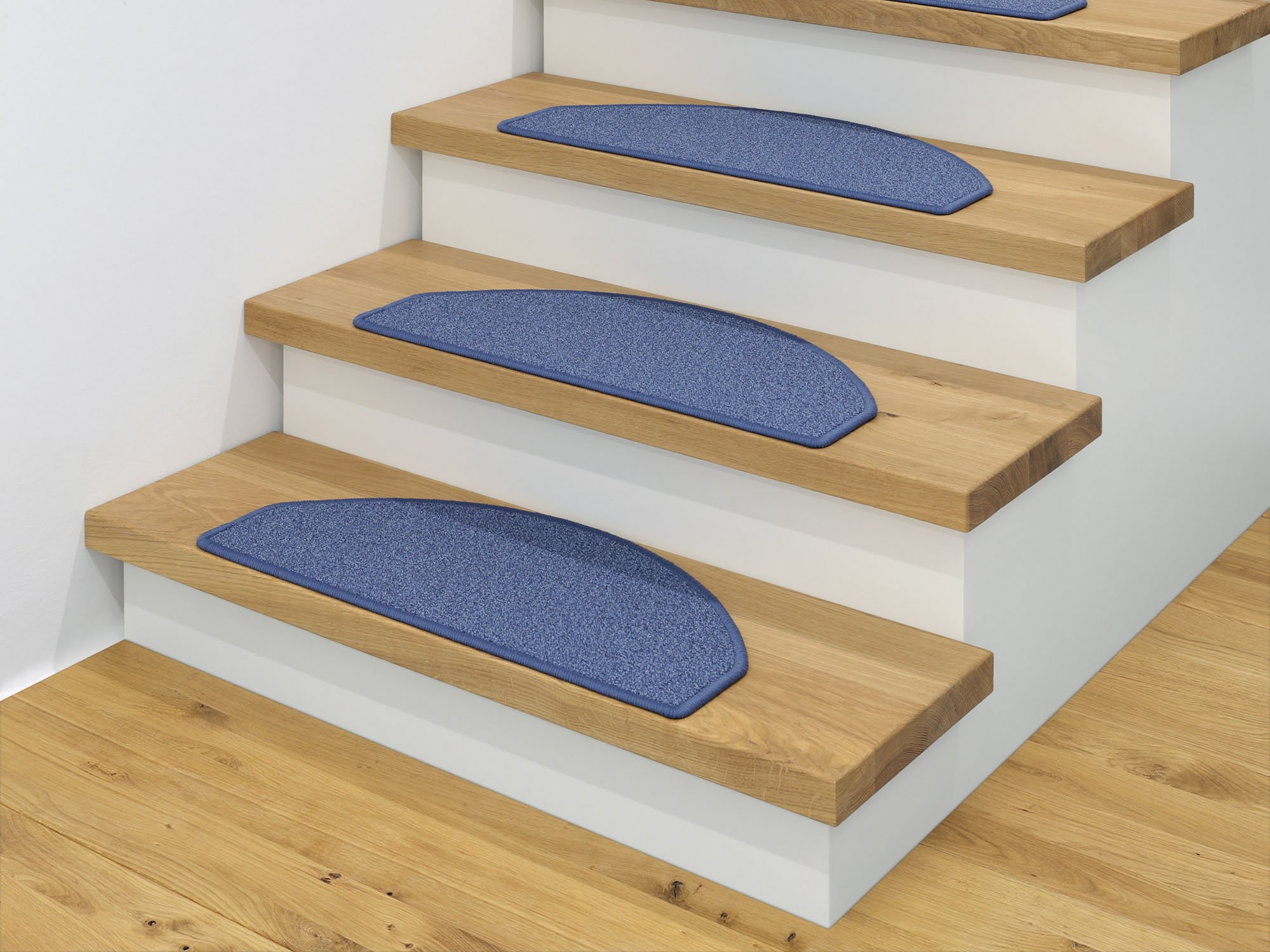 Ruxedo-Anteo-Kurzflor-Stufenmatte-Kettel-light-blueSTOA_stufe-kettel