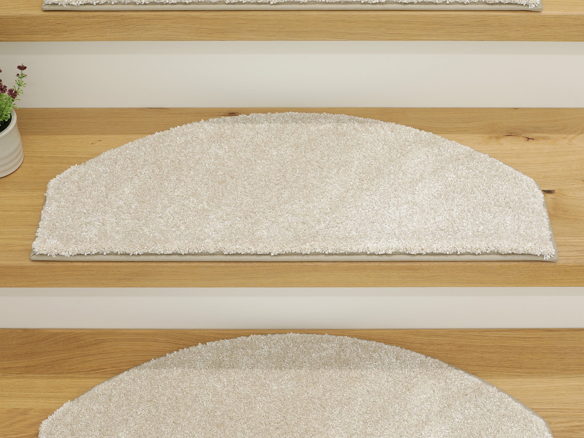Ruxedo-Brienne-Hochflor-Stufenmatte-Paspel-beigeSTOAC_stufe-paspel