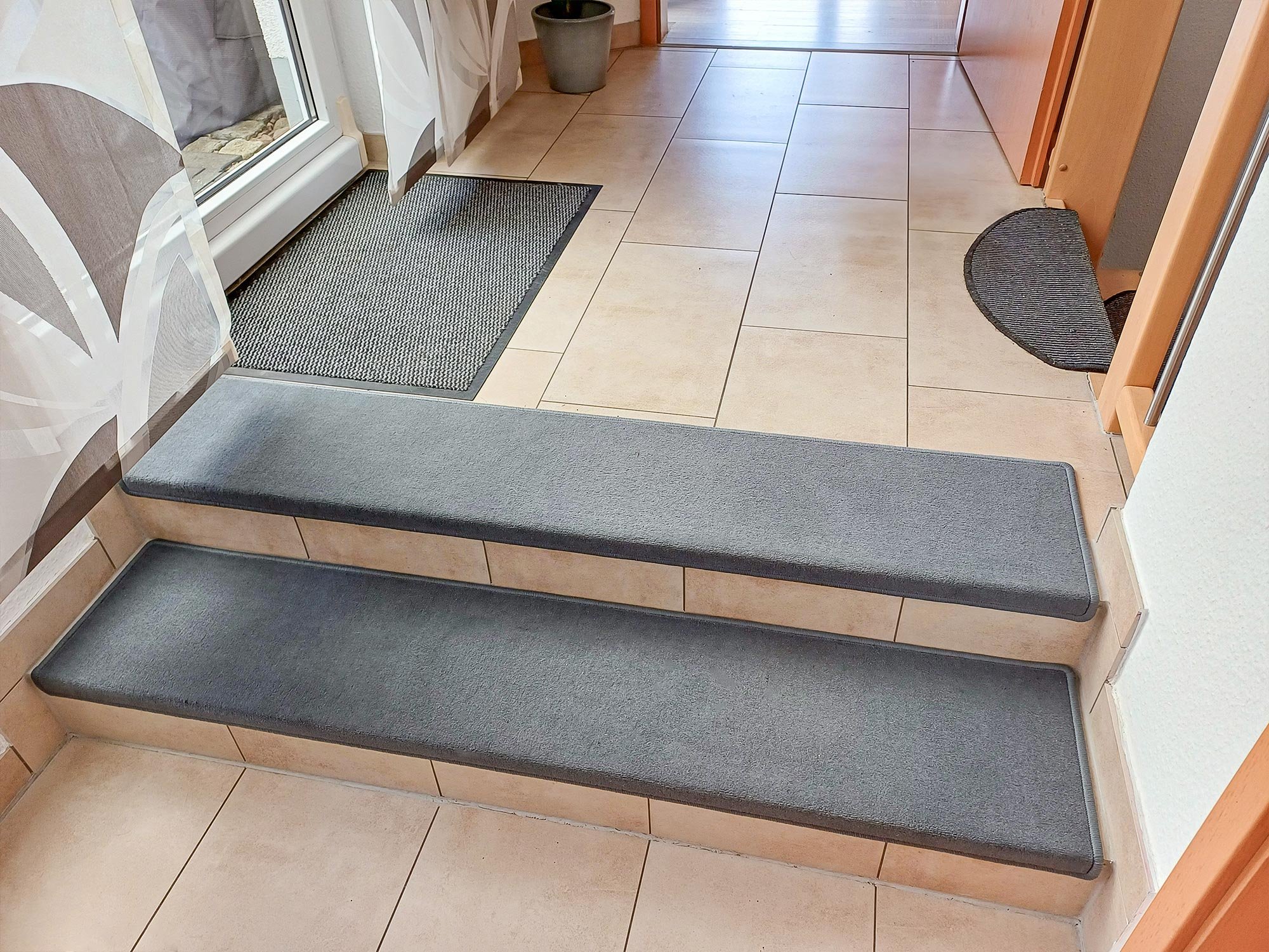 Rectangular stair treads rug with nosing