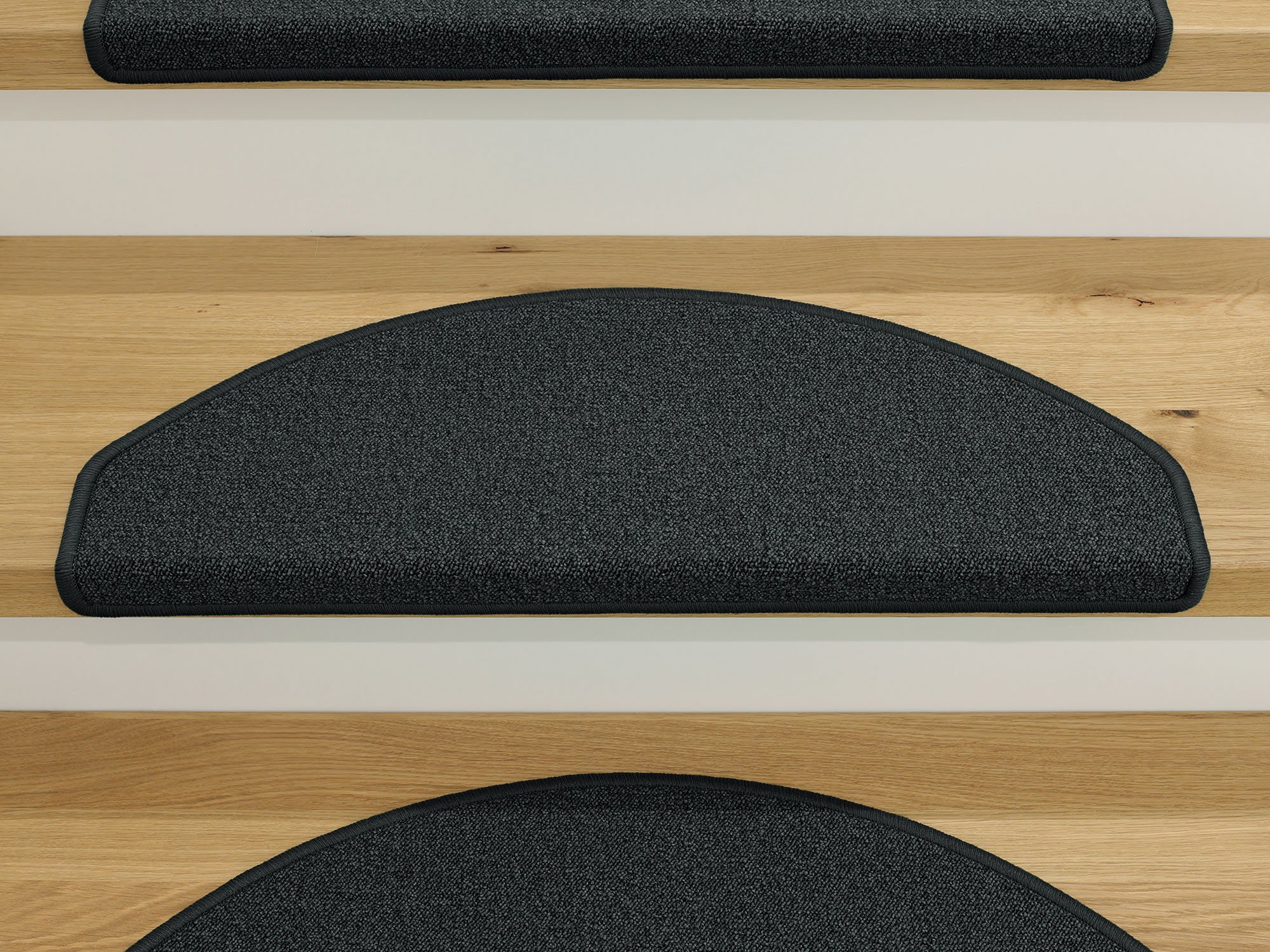 Ruxedo-Anteo-Kurzflor-Stufenmatte-Kettel-blackSTAC_stufe-kettel